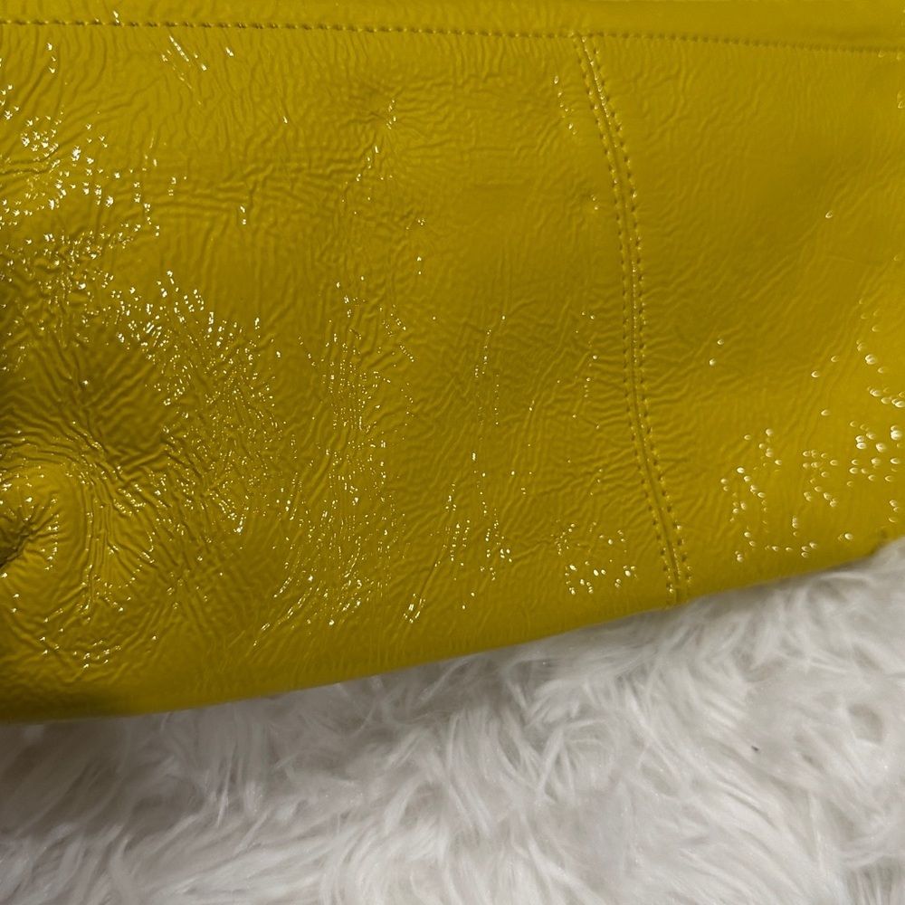 Hobo International Yellow Patent Leather Foldover Clutch Shoulder Chain Bag - Picture 5 of 10